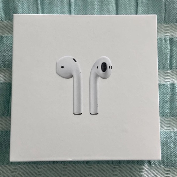 First Generation AirPods - Picture 1 of 4